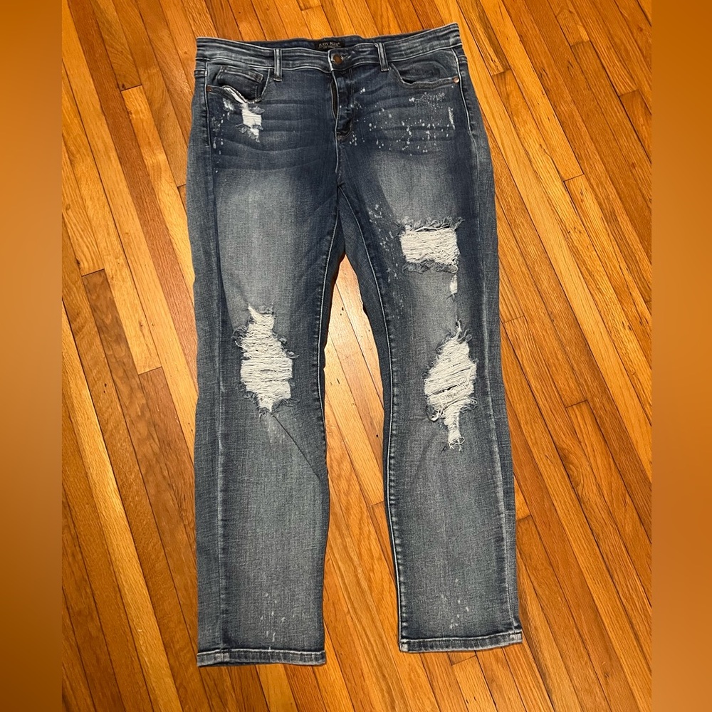 Distressed Judy Blue Boyfriend jeans size 15/32